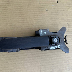 Ручка двери наружная левая передняя Nissan Note (E11) 2006-2013 80640AX623  