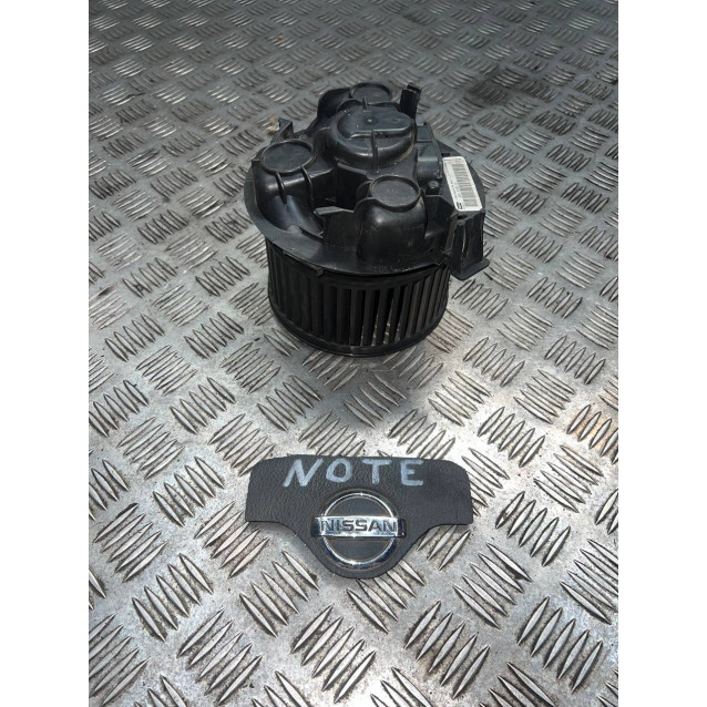 Моторчик печки Nissan Note (E11) (2006-2013) 272269U01A / 27226AX105