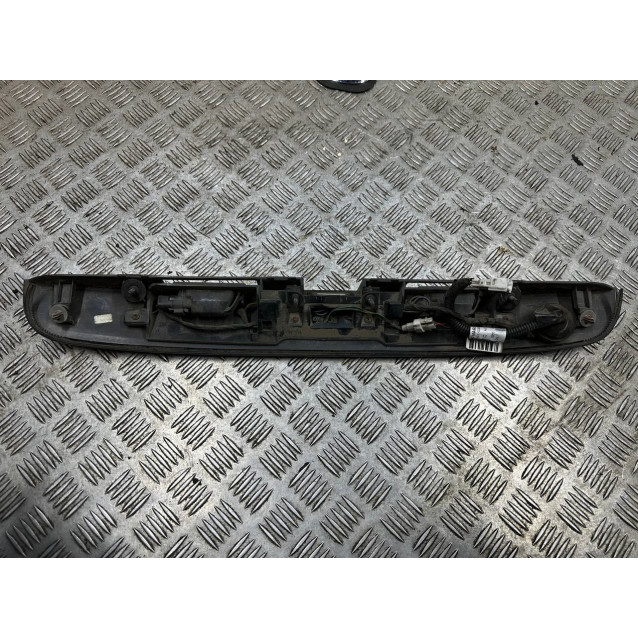 Накладка крышки багажника Nissan Note E11(2006-2013) 908109U01A