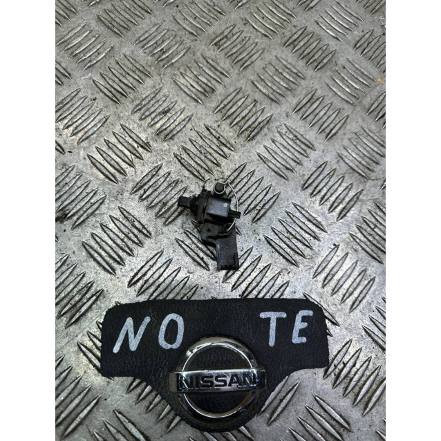 Замок лючка бензобака Nissan Note E11(2006-2013) 788279U000