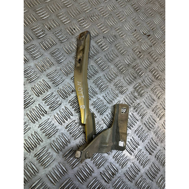 Петля капота правая Nissan Note E11(2006-2013) 654001U600