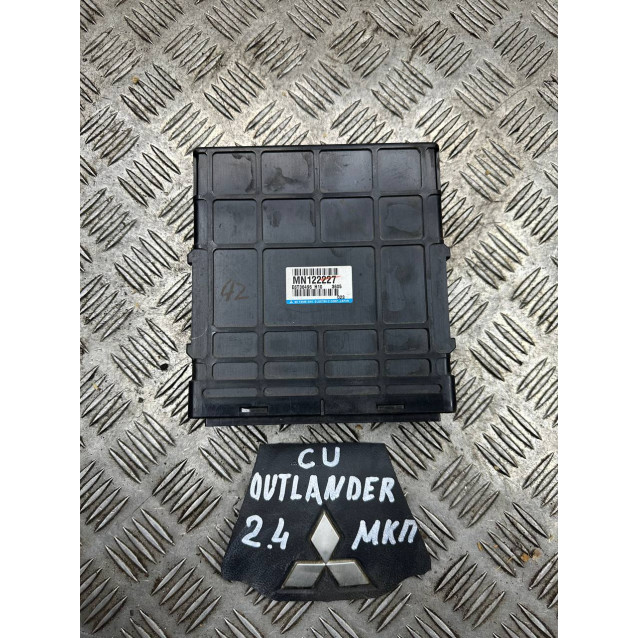 Блок управления двигателем Mitsubishi Outlander CU (2003-2008) MN122227
