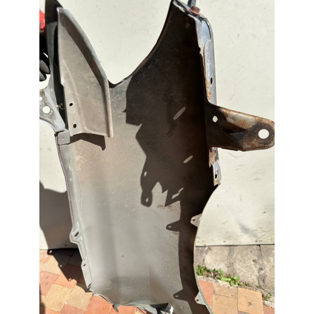 Крыло переднее левое Mitsubishi Outlander CU (2003-2008) MR990117