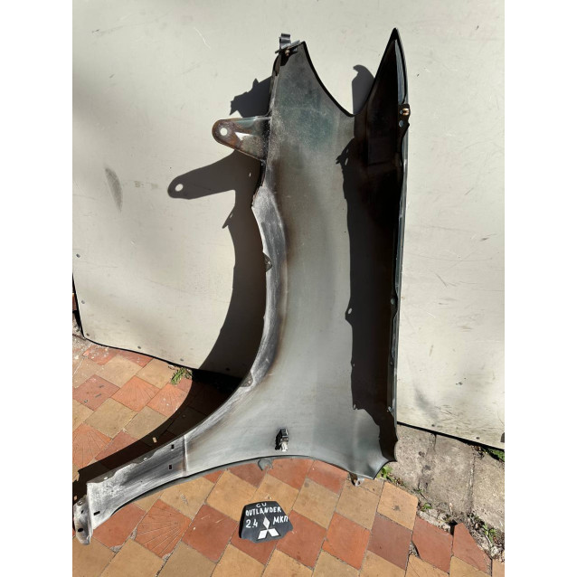 Крыло переднее правое Mitsubishi Outlander CU (2003-2008) MR990118