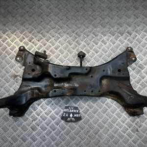 Балка передней подвески Mitsubishi Outlander CU (2003-2008) MR961222 *дефект