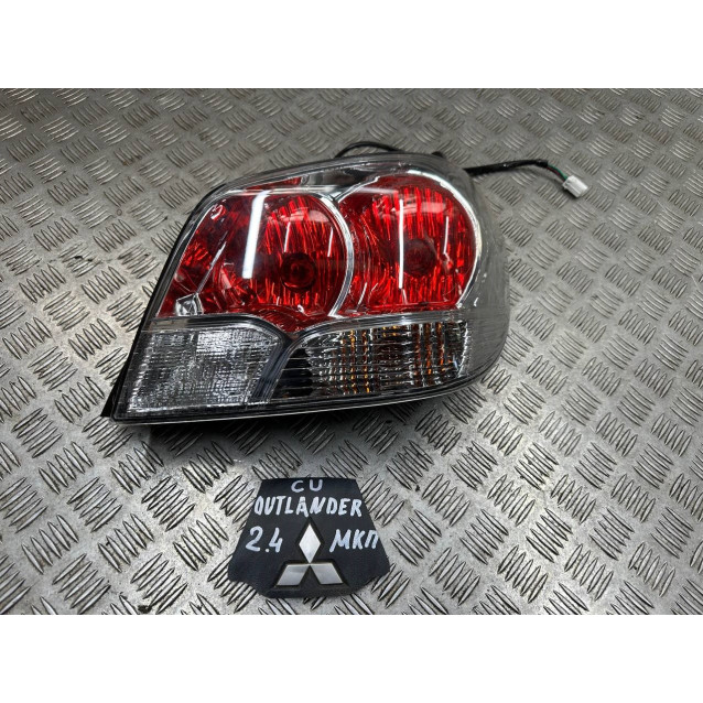 Фонарь правый Mitsubishi Outlander CU (2003-2008) *лицензия дефект