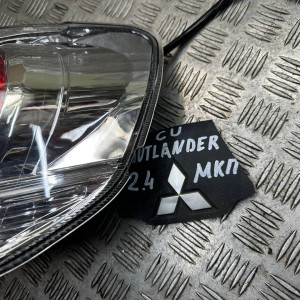 Фонарь правый Mitsubishi Outlander CU (2003-2008) *лицензия дефект