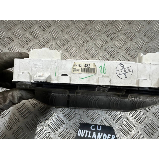 Щиток приборов Mitsubishi Outlander CU 2,4 (2003-2008) 8140A009 8140A010 MN162796 