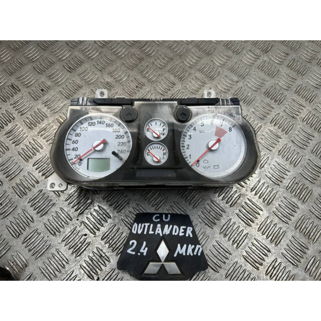 Щиток приборов Mitsubishi Outlander CU 2,4 (2003-2008) 8140A009 8140A010 MN162796 