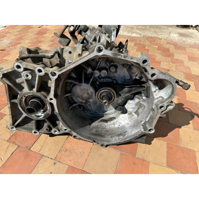 Коробка передач Mitsubishi Outlander CU МКПП (2003-2008) 2,4 MN168852