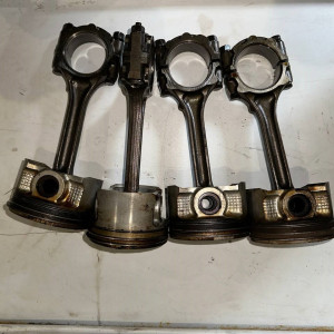 Шатун с поршнем 2,0 Mitsubishi Outlander CU 4G63 (2003-2008) MD193027