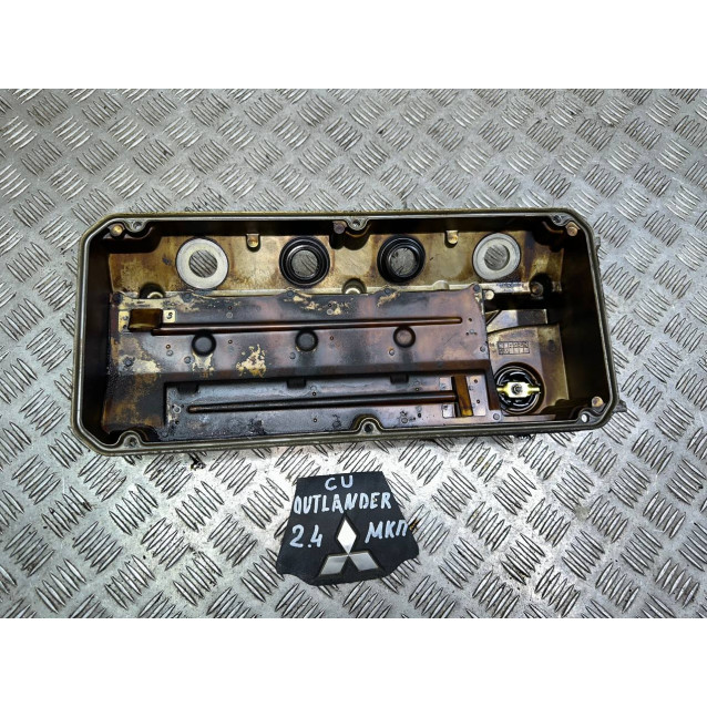 Крышка клапанная 2.4 Mitsubishi Outlander CU (2003-2008) 1035A637 MN187345 MN137806