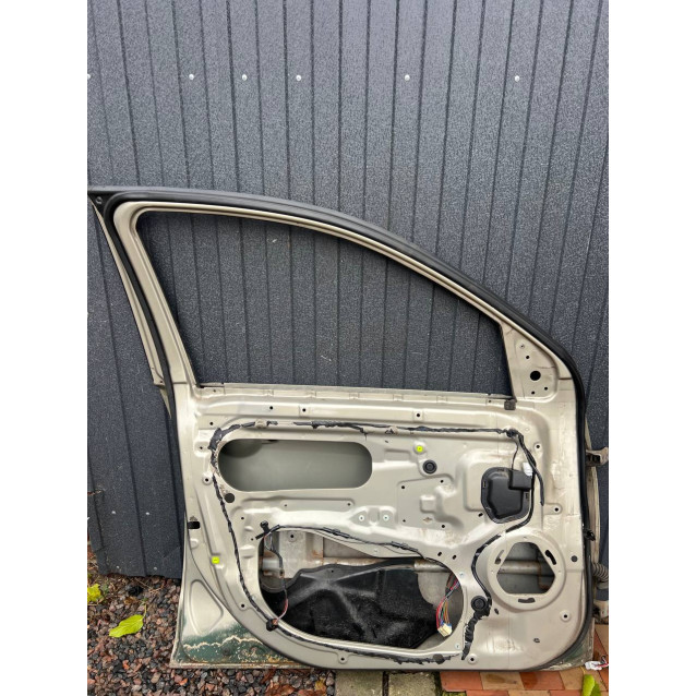 Дверь передня ліва Mitsubishi Outlander XL (06-14) 5700A281 5700A279 5700B387