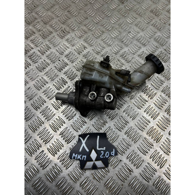 Цилиндр тормозной главный Mitsubishi Outlander XL 2,4 (2006-2014) 4625A213