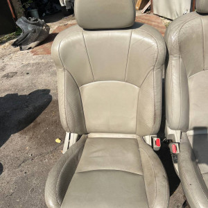 Сиденья Mitsubishi Outlander XL (2006-2014)