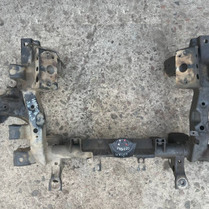 Балка передней подвески подрамник Mitsubishi Pajero W3 (2000-2006) 4000A209 