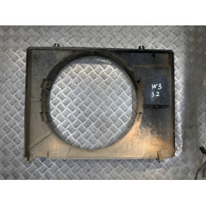 Диффузор для вентилятора радиатора кондиционера Mitsubishi Pajero W3 (2000-2006) MR404898