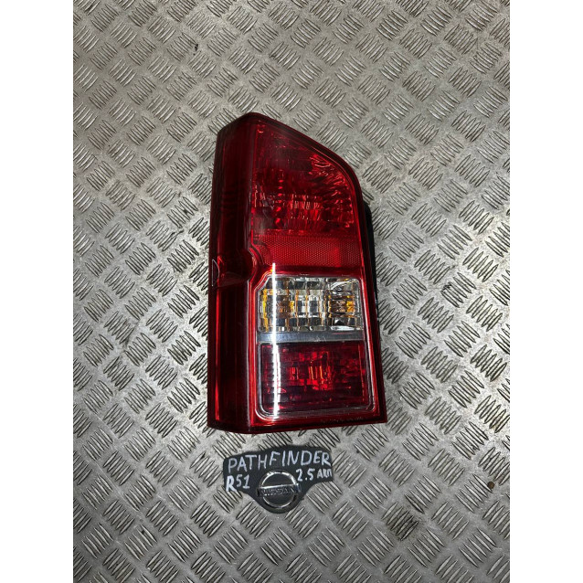 Фонарь левый Nissan Pathfinder (2006-2014) 21519J3LLDUE Depo/Loro