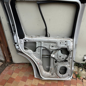 Дверь задняя левая Nissan Pathfinder (2006-2014) 82101EB330