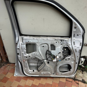 Дверь передняя левая Nissan Pathfinder (2006-2014) 80101EB330
