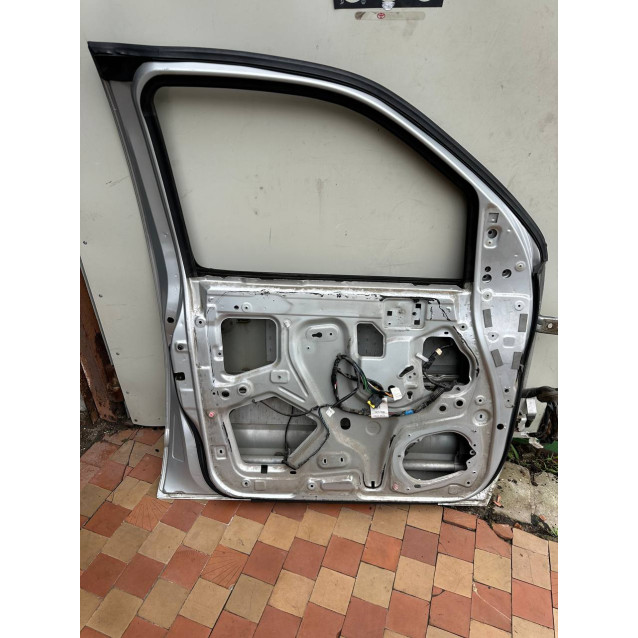 Дверь передняя левая Nissan Pathfinder (2006-2014) 80101EB330