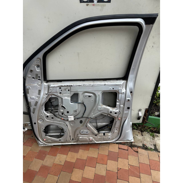 Дверь передняя правая Nissan Pathfinder (2006-2014) 80100EB330