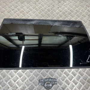 Стекло в кузов заднее левое Nissan Pathfinder (2006-2014) 83307EB305 82301EB305