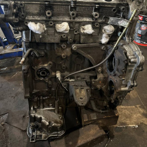 Двигун без навесного обладнання 2,5 Nissan Pathfinder Navara D40 (2006-2014) YD25DDTI 10102EB30A