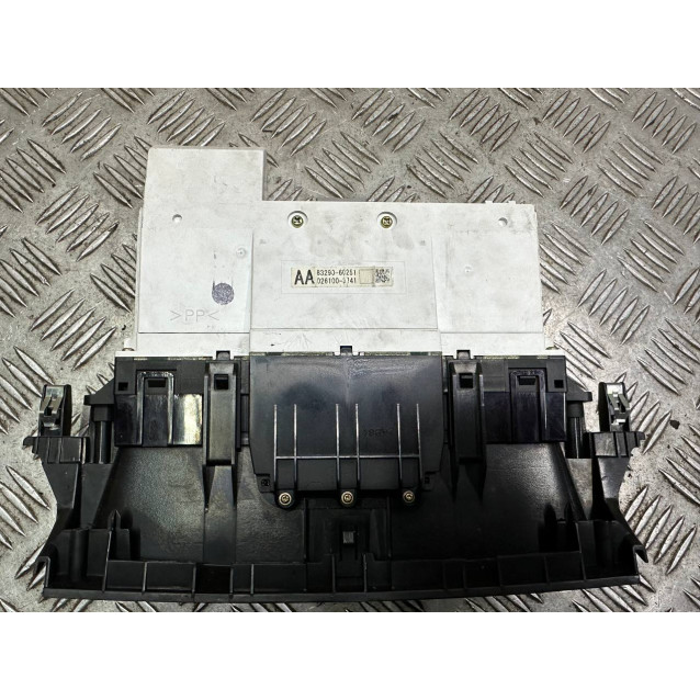 Дисплей многофункциональный Toyota Prado 120 (2004-2009) 8329060251