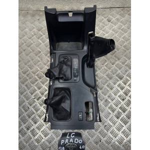 Консоль салона центральная Toyota Prado 120 (2004-2009) 5881060040C0