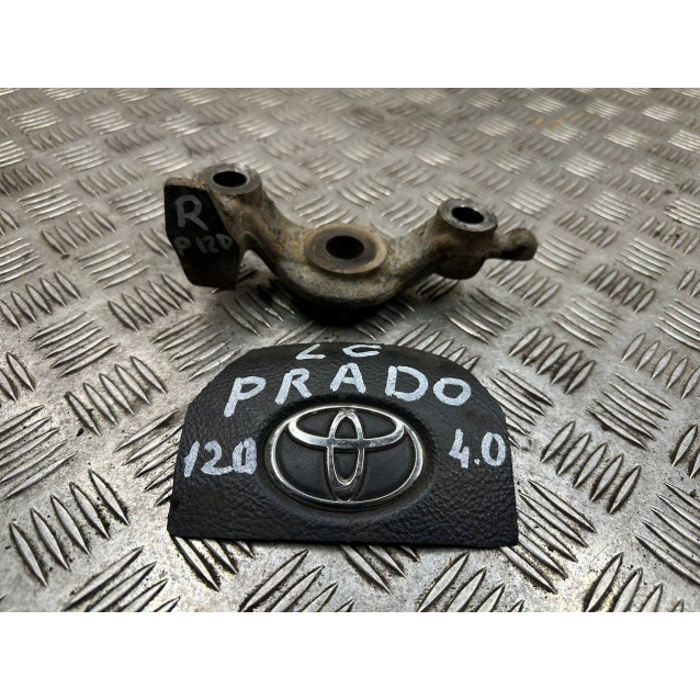 Кронштейн опоры шаровой Toyota Prado 120 (2004-2009) 4862560010