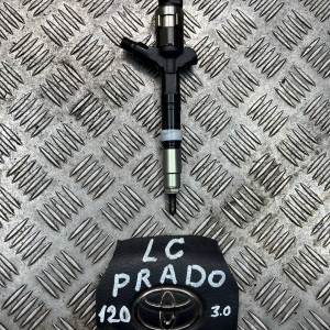 Форсунка топливная Toyota Prado 120 (2004-2009) 3.0 АКПП 2367030010 2367039026