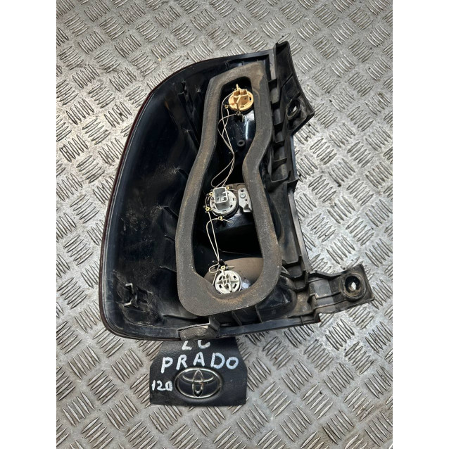 Фонарь правый Toyota Land Cruiser Prado 120 (2004-2009) 8155160701