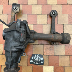 Редуктор передній Toyota Prado 120 (2004-2009) 3.0 АКПП 411103D450
