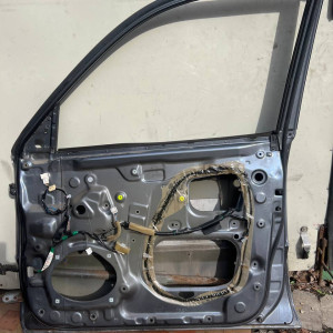 Дверь передня права Toyota Prado 120 (04-09) 6711160320