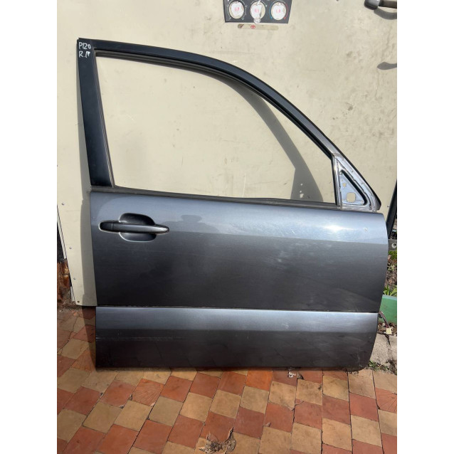 Дверь передня права Toyota Prado 120 (04-09) 6711160320