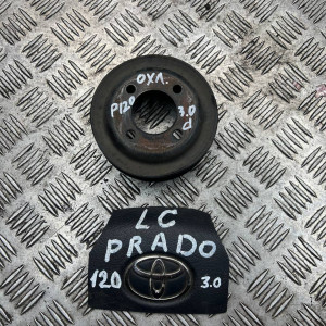 Фланець шестерня системи охолодження Toyota Prado 120 (2004-2009) 3.0 tdi 1358617020