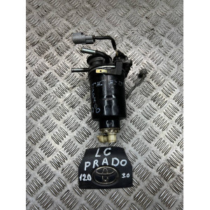 Крышка топливного фильтра с насосом подкачки 3.0 Toyota Prado 120 (2004-2009) tdi 2338030170 2338030171