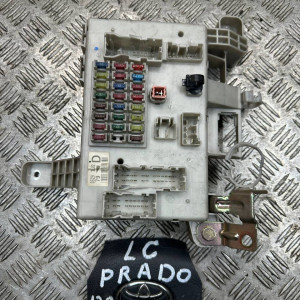 Блок предохранителей сервис Toyota Prado 120 (2004-2009) 8273060110