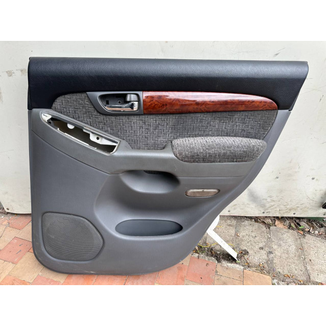 Карта двери Toyota Prado 120 (2004-2009) передняя правая 676106A070B0