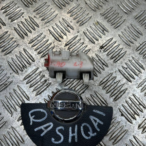 Кронштейн (направляющая) заднего бампера Nissan Qashqai J10 (2007-2014) 85226JD00A 85226JD01A 85227JD00A 85227JD01A