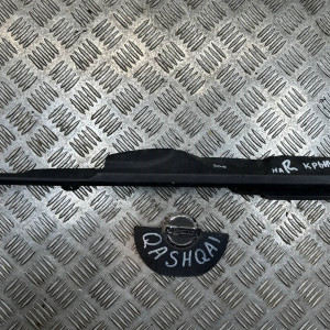 Накладка декоративна крила передня права Nissan Qashqai J10 (2007-2014) 66898JD000