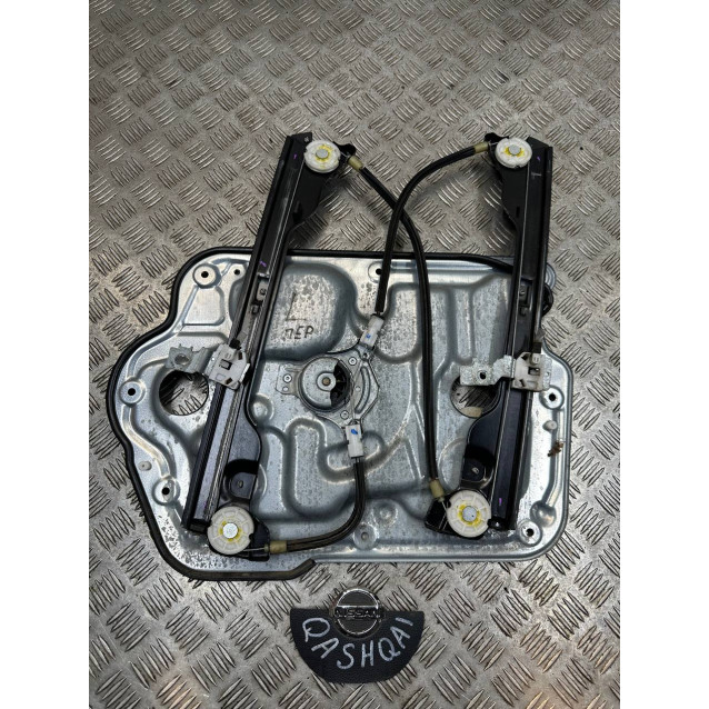 Стеклоподъемник передний левый Nissan Qashqai (J10)(2007-2014) 80771JD000 * без моторчика