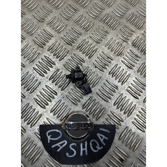 Замок лючка бензобака Nissan Qashqai J10 (2007-2014) 78827JD00B