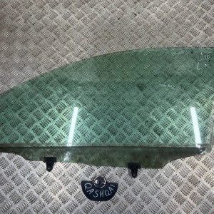 Стекло двери переднее левое Nissan Qashqai (J10)(2007-2014) 80301JD000