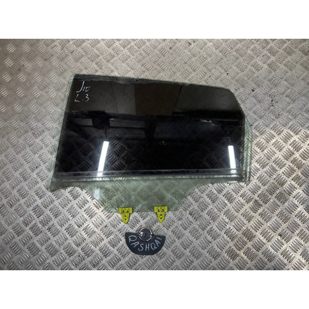 Стекло двери заднее левое Nissan Qashqai J10 (2007-2014) 82301JD000