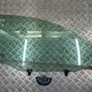 Стекло двери переднее правое Nissan Qashqai (J10)(2007-2014) 80300JD000