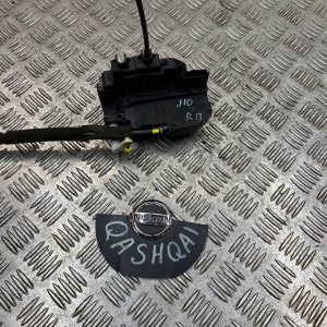 Замок двери передний правый Nissan Qashqai J10 (2007-2014) 80500JD000