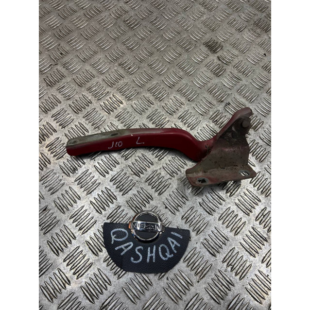 Петля капота ліва Nissan Qashqai (J10)(2007-2014) 65401JD000