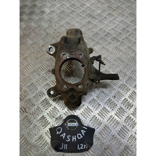 Кулак поворотный левый (цапфа) Nissan Qashqai J11 (2014-2022) 400154EA0A